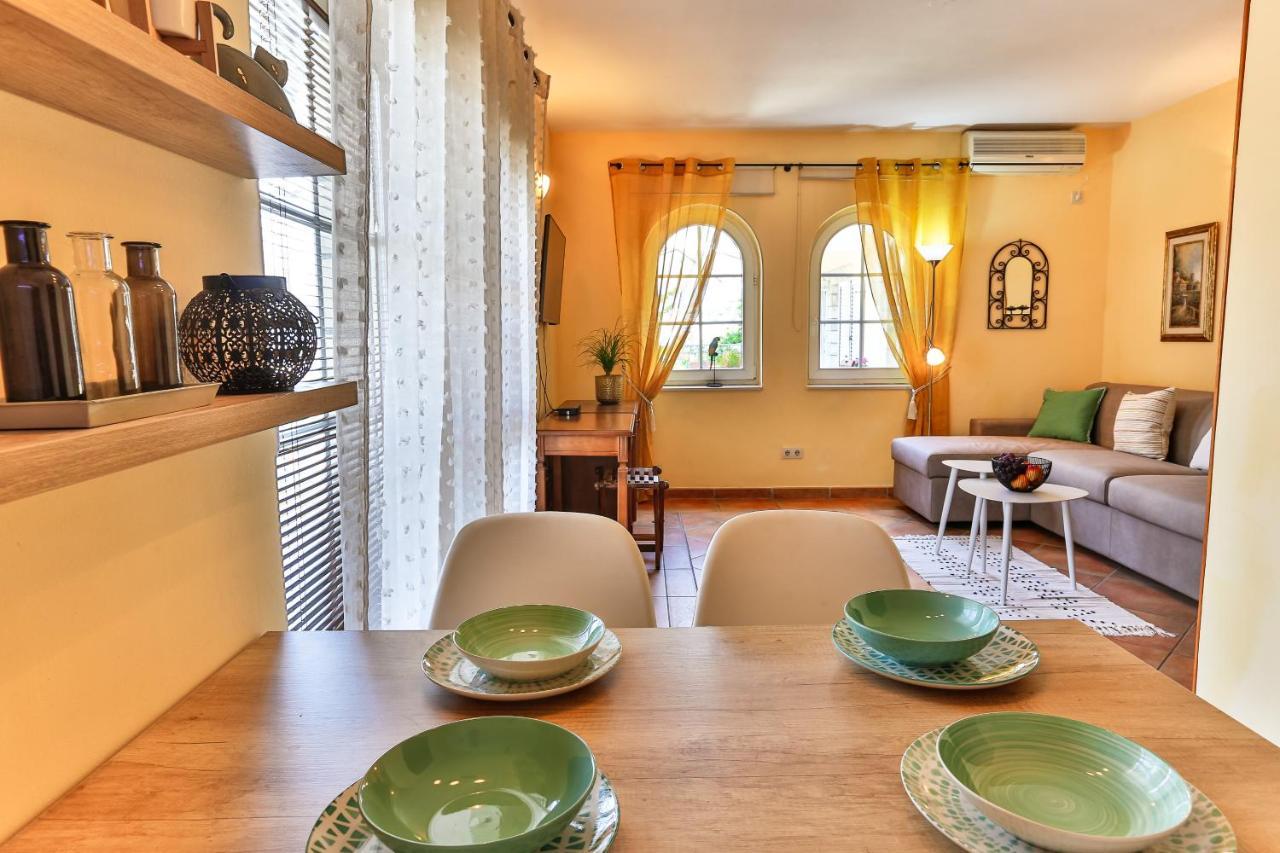 Damonte - Apartments And Rooms Budva Eksteriør billede