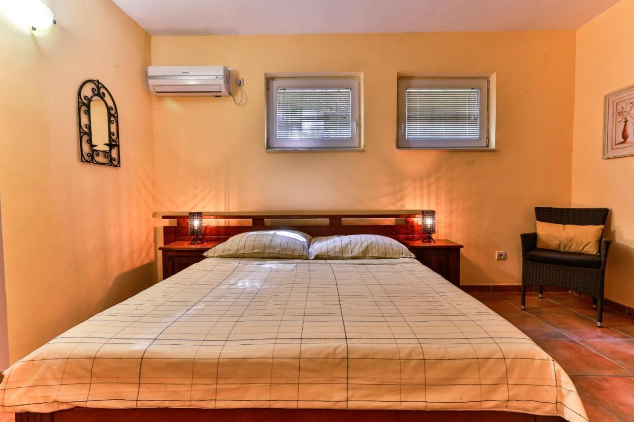 Damonte - Apartments And Rooms Budva Eksteriør billede