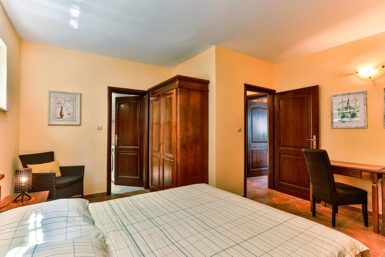 Damonte - Apartments And Rooms Budva Eksteriør billede