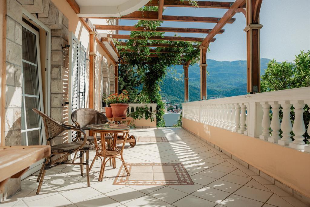 Damonte - Apartments And Rooms Budva Eksteriør billede