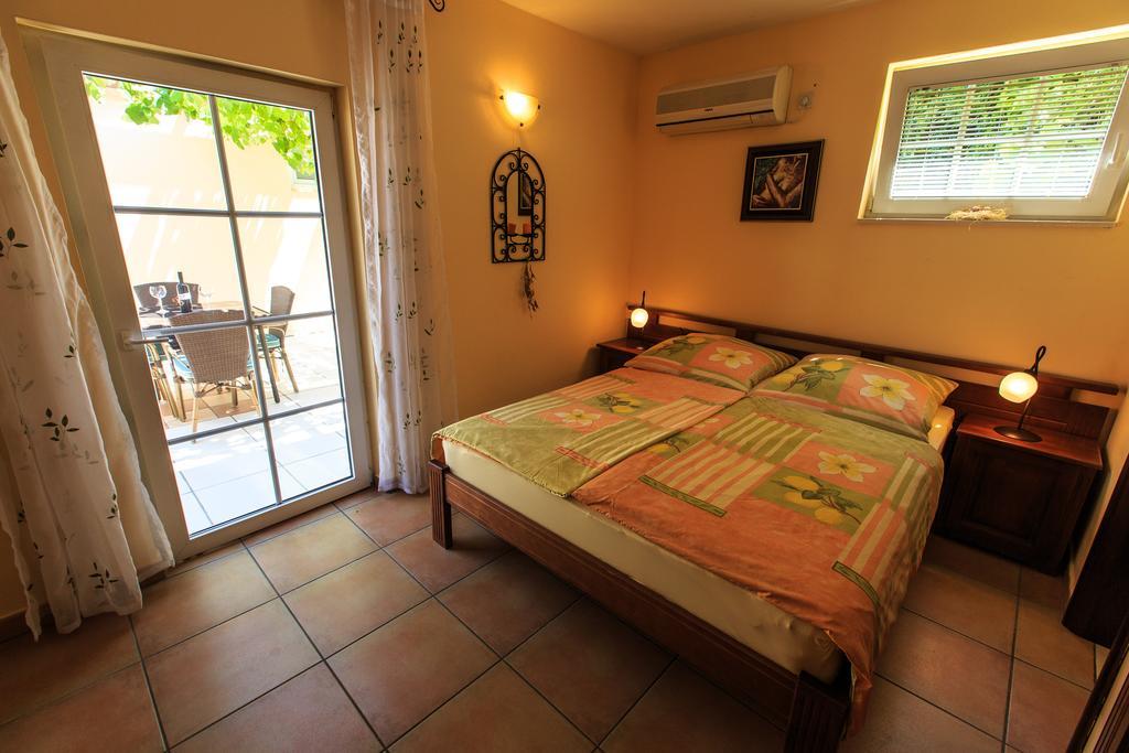 Damonte - Apartments And Rooms Budva Eksteriør billede