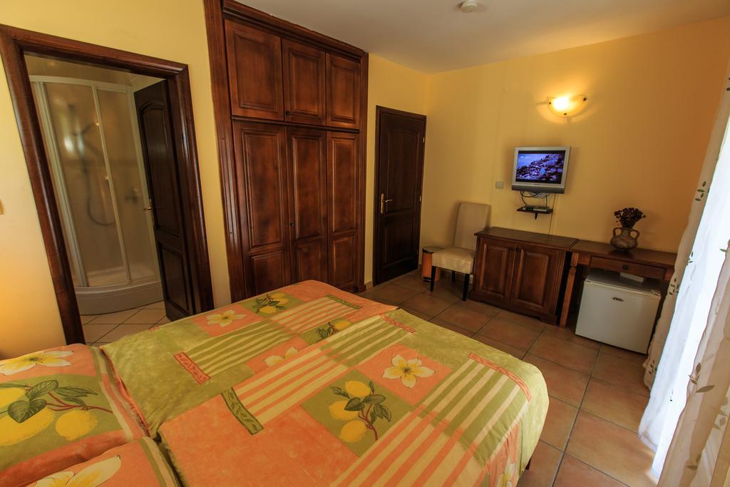 Damonte - Apartments And Rooms Budva Eksteriør billede
